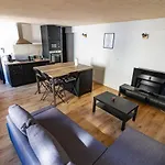 Magnifique Appartement Duplex Climatise De 40M²